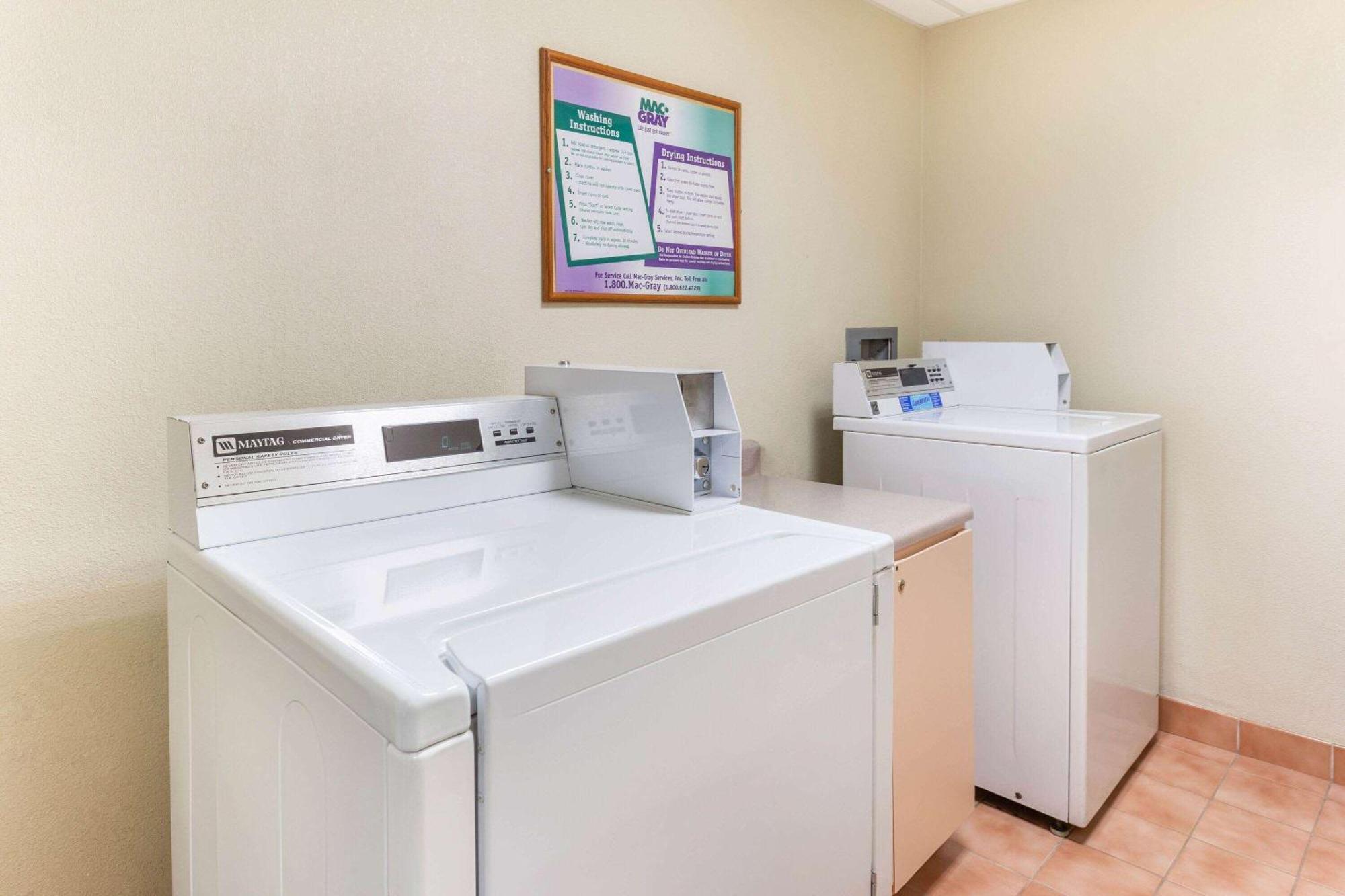 La Quinta By Wyndham Chicago Gurnee Ξενοδοχείο Εξωτερικό φωτογραφία