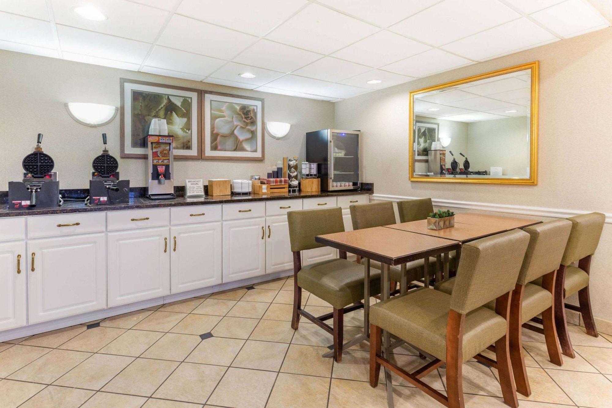La Quinta By Wyndham Chicago Gurnee Ξενοδοχείο Εξωτερικό φωτογραφία